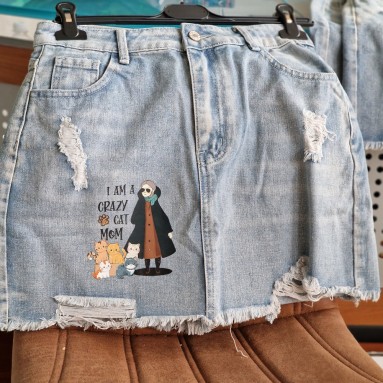 Gonna jeans crazy cat mom