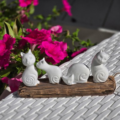 Statuetta con 4 gattini