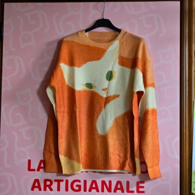 Maglioncino arancio con gatto
